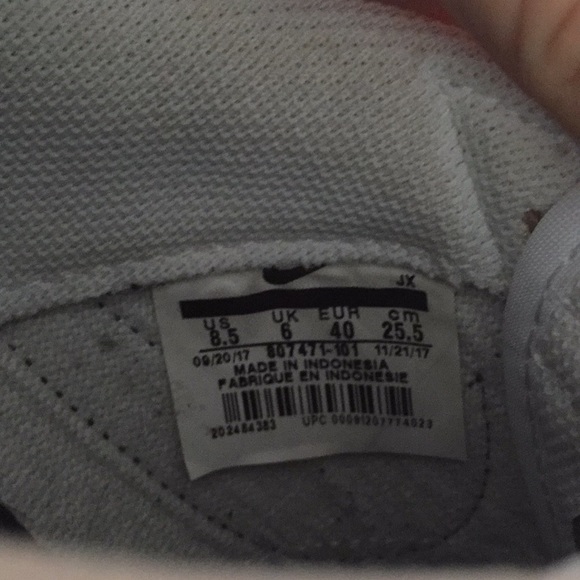 Nike Classic Cortez Sneakers - Picture 4 of 8